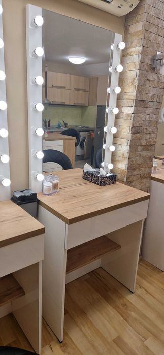 Мебели за грим/ студио за грим/ обучение по грим