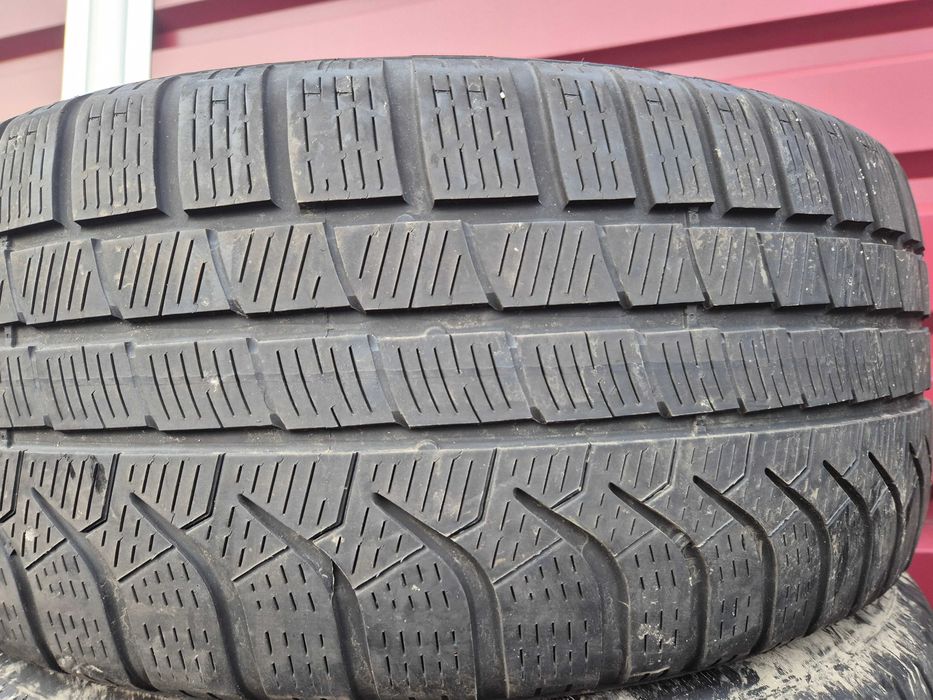 2 Anvelope M+S - 245/45/18 - PIRELLI - Stare F BUNA DOT 2023
