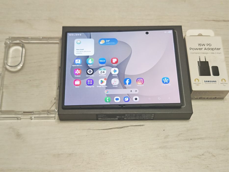 Нов Samsung Galaxy Fold 8 256 GB Гаранция