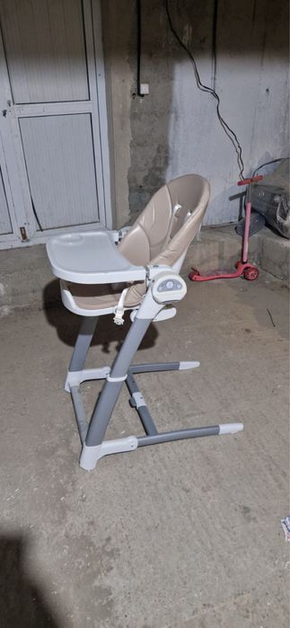 Стульчик для кормления новый