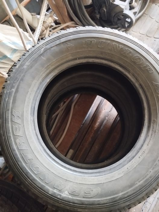 Продам летнию резину