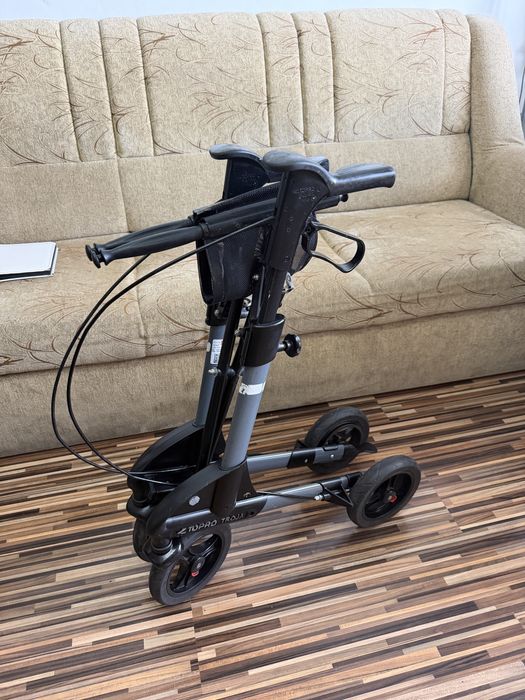 Cadru medical din aluminiu cu sezut si frane