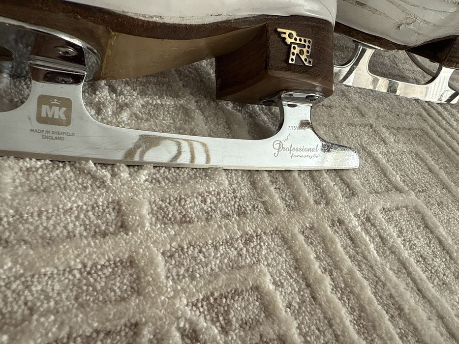 Профессиональные фигурные коньки Risport - Италия