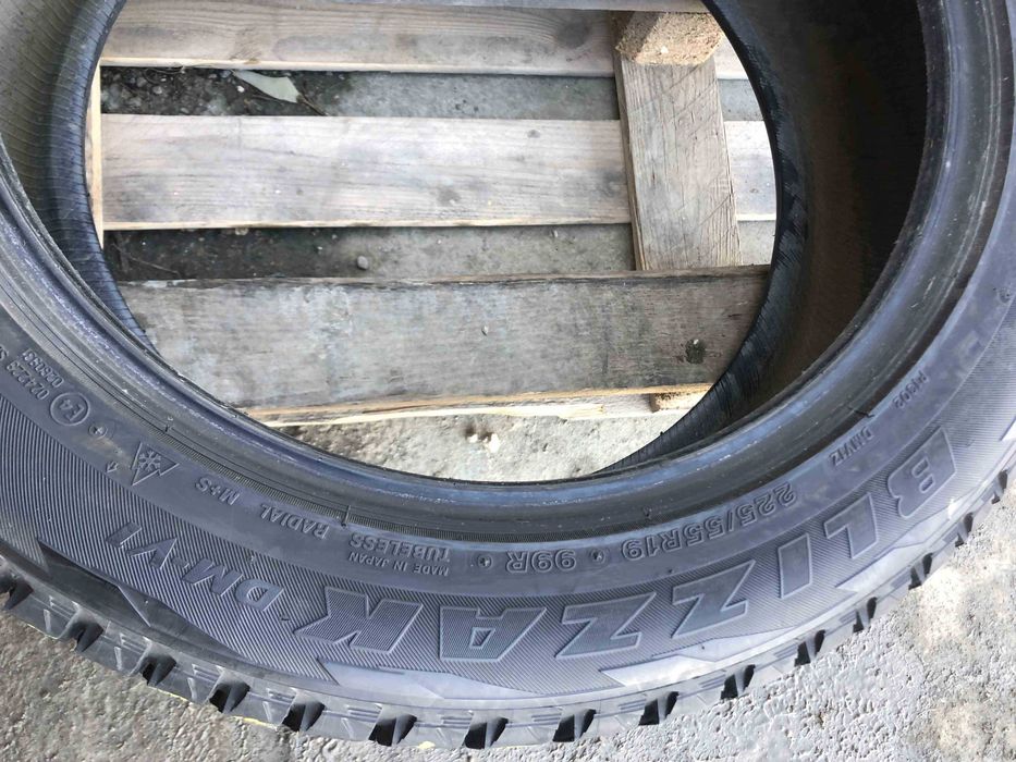 Anvelopa Iarna 225/55 R19 BRIDGESTONE Blizzak DM V1 99R