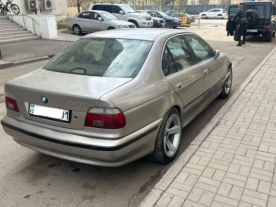 Продам bmw e39 528