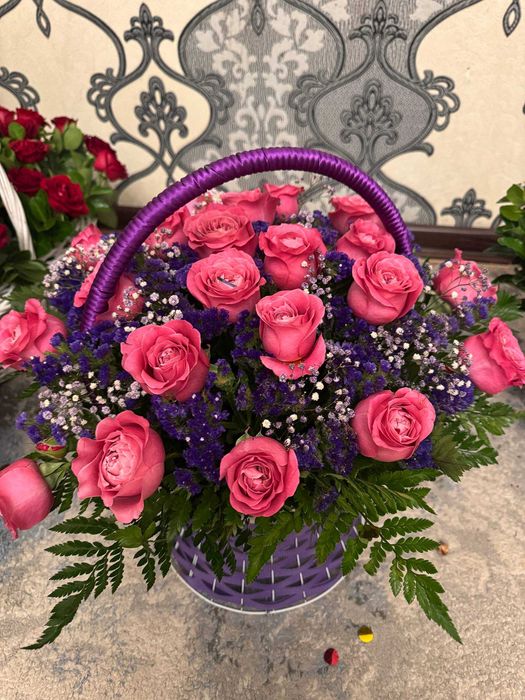Живые цветы. Свежие. Продам