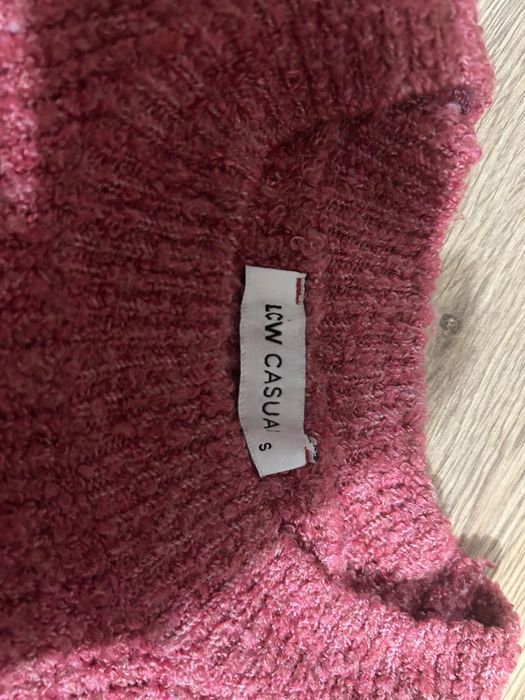 Дамски плетен пуловер