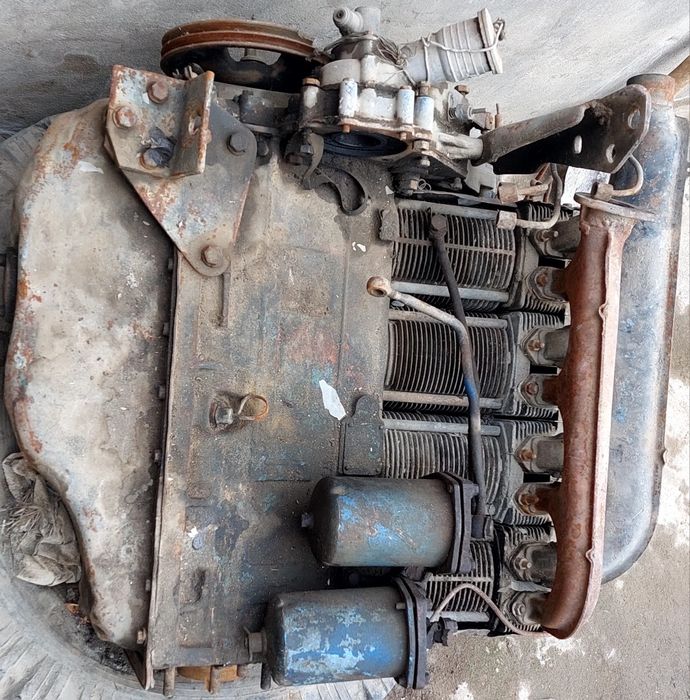 Dvigatel T 40 sotiladi