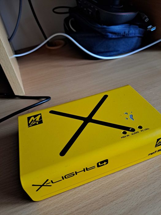 M-Live X-LIGHT 4 – Употребяван MIDI звуков модул / експандер