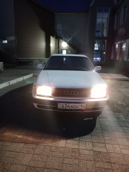 Срочно продам ауди 100 с4