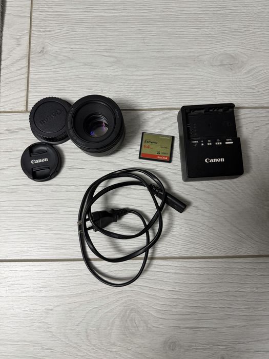 Canon EF 50mm f/1.8 STM