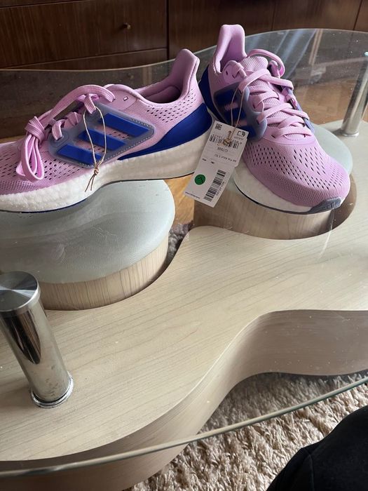 Нови маратонки Адидас boost