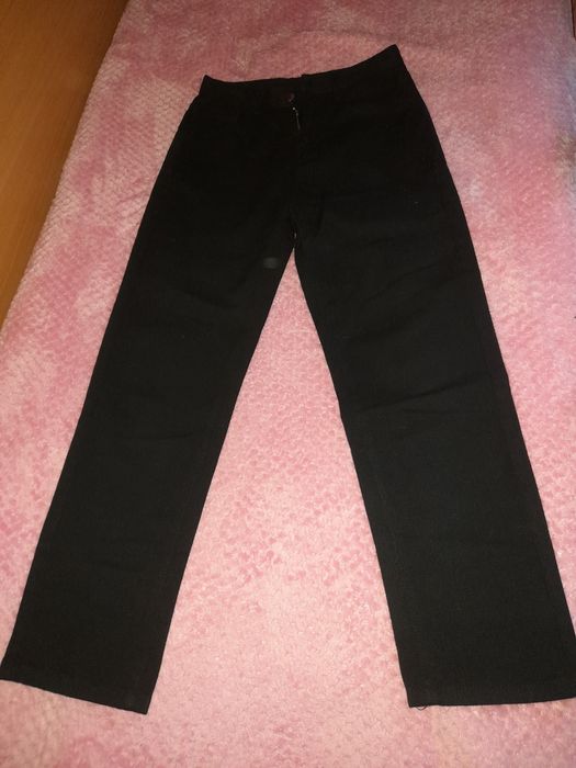 джинсы чёрные почти новые