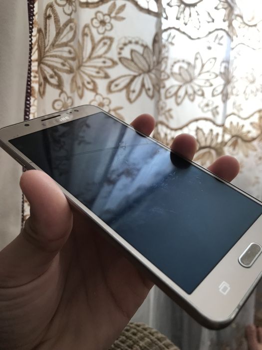 Самсунг телефоны сатылады