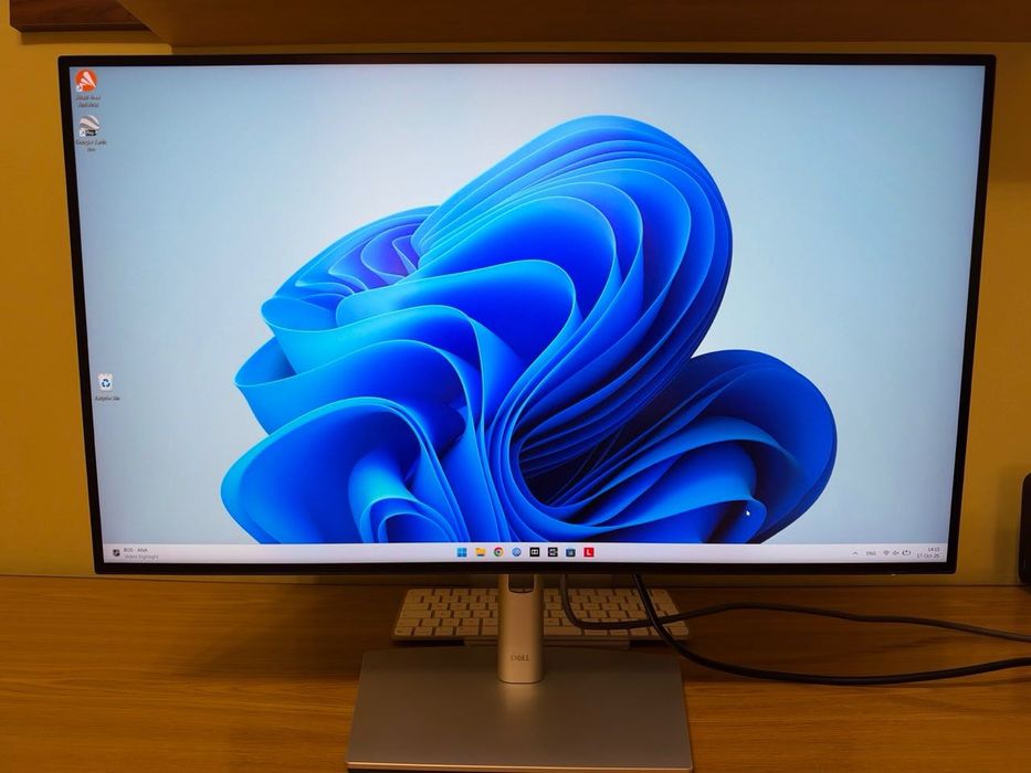Монитор Dell U2722D