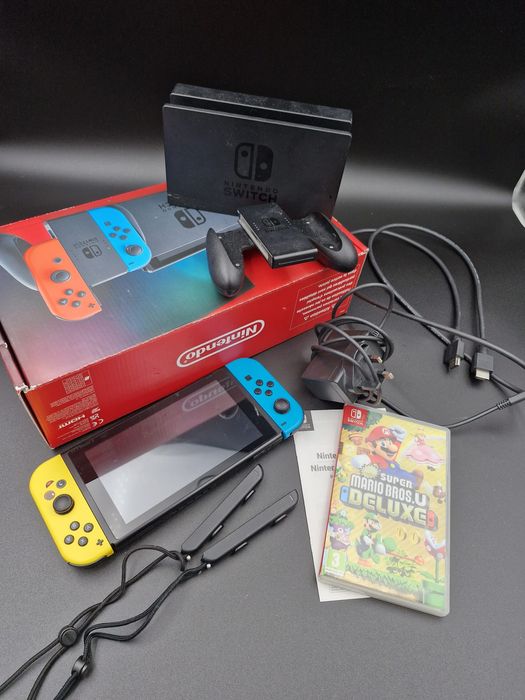 Nintendo switch+Joc Super Mario Bros Deluxe