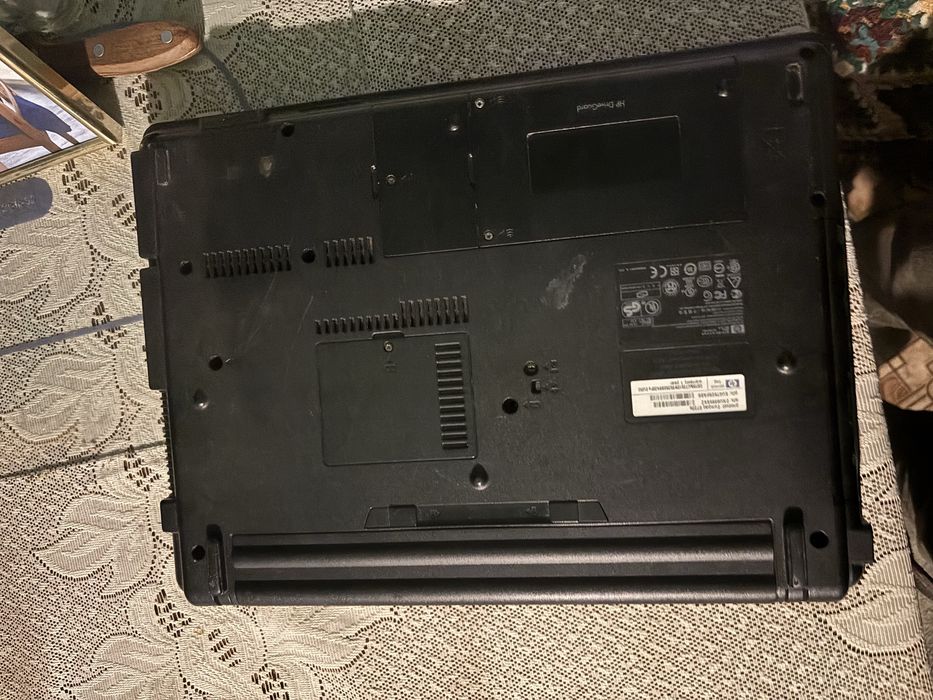 vand 3 laptopuri defecte ASUS,HP,ACER