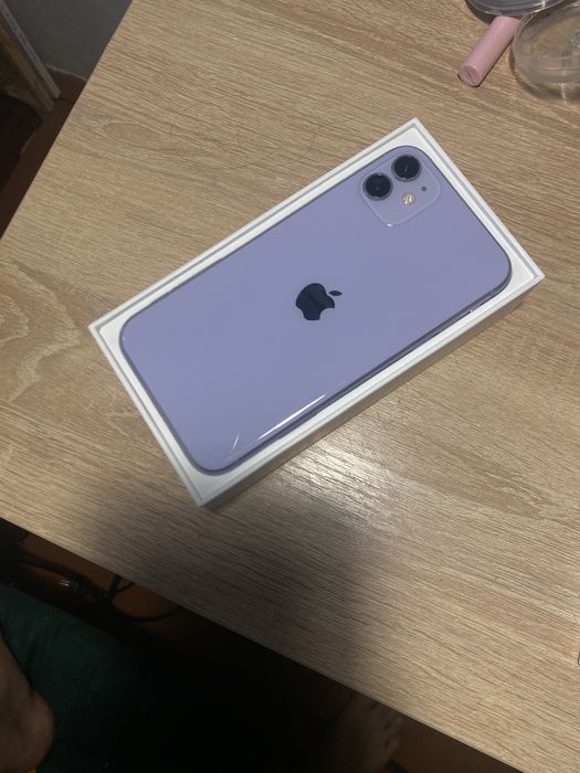 iPhone 11  64gbb