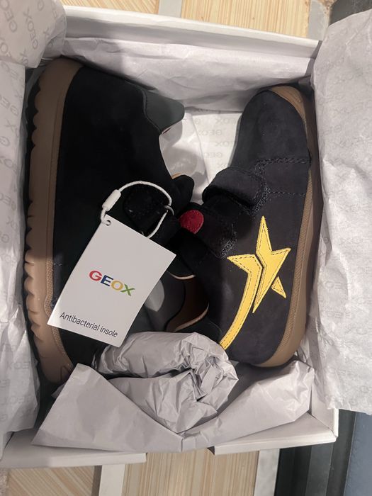 Geox велурени 26номер