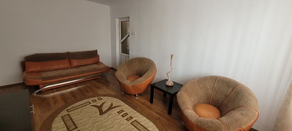 Închiriez apartament 2 camere m 6