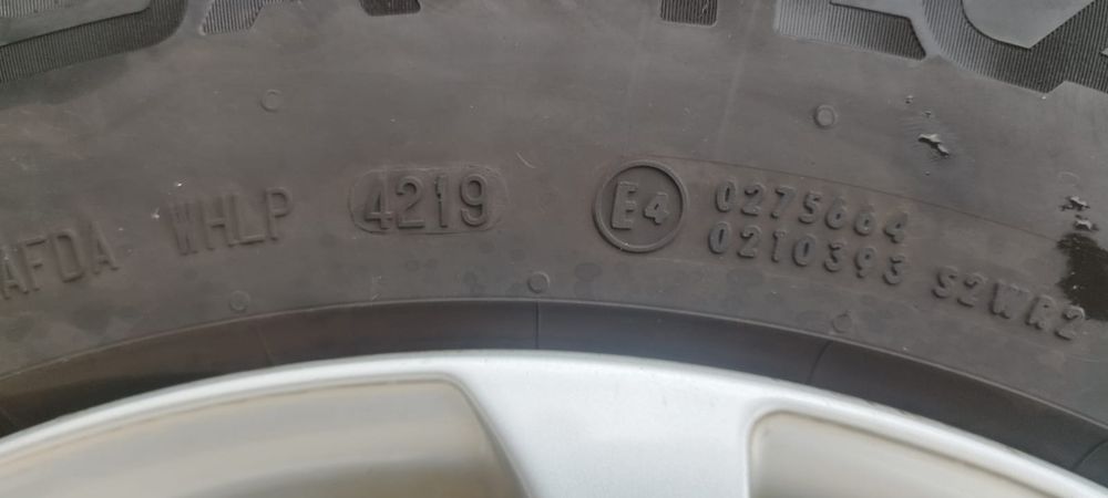 Зимни гуми със джанти  ХЮНДАЙ ИХ35 ,ТУКСОН и всички корейски и японски