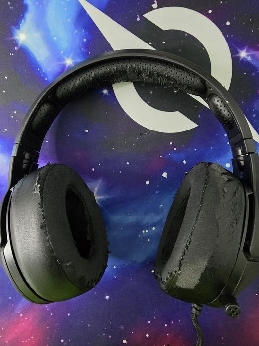 Căști Gaming AQIRYS Vega – funcționale, uzură vizibilă