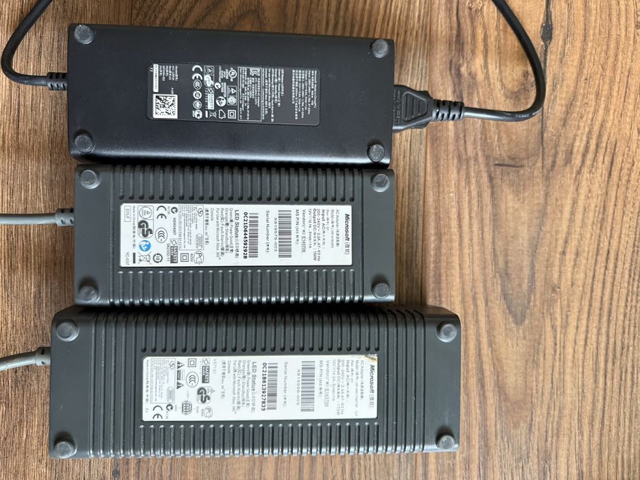 4 Console XBOX 360 ( Una modata RGH)