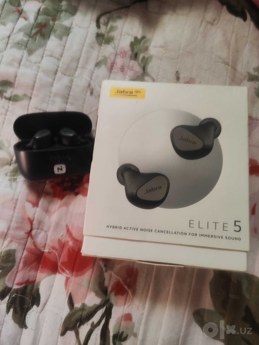 Продаю дёшево оригинальные наушники Jabra Elite 5