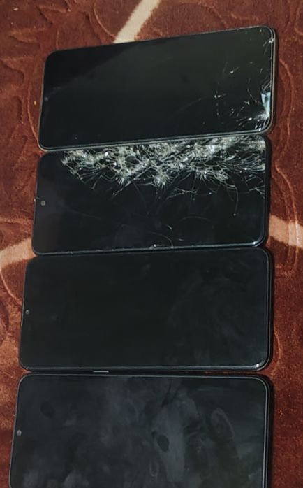 De vânzare telefoane