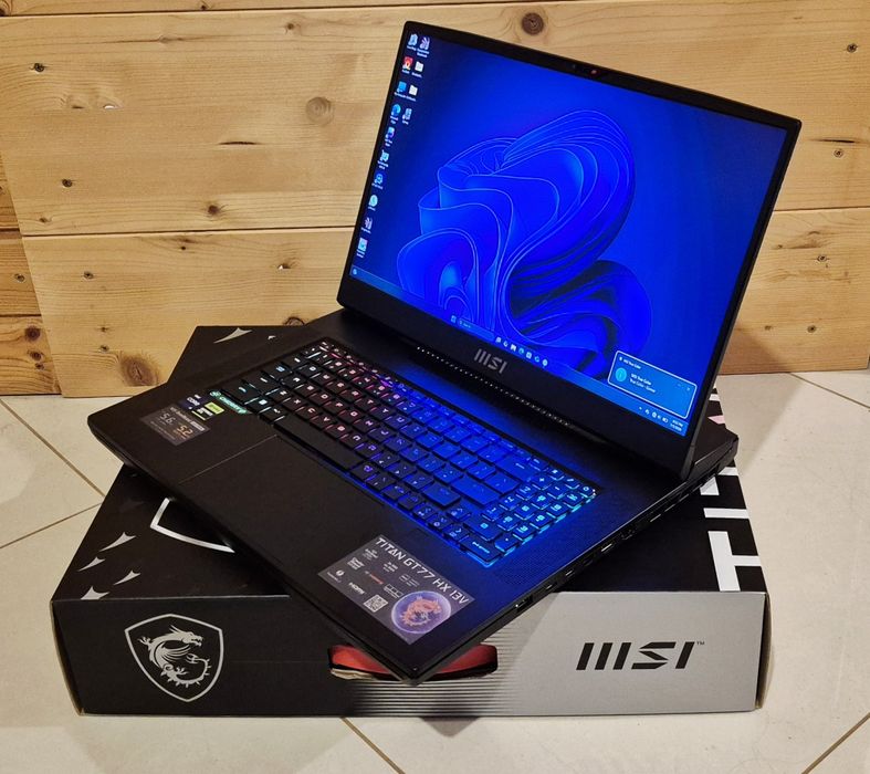 Laptop Gaming MSI Titan i9 13980HX RTX 4090 17.3" 4K 144Hz