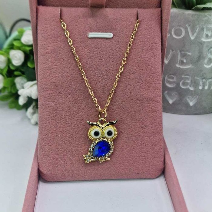 Сребристи дамски колиета