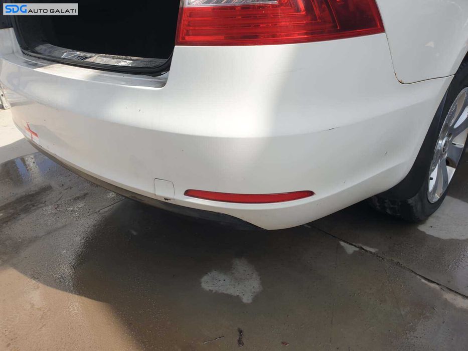 Bara Spoiler Spate cu Imperfectiuni Skoda Superb 2 Hatchback Berlina FL Facelift Hatchback 2013 - 2015 Culoare LF9E [Q1652S]