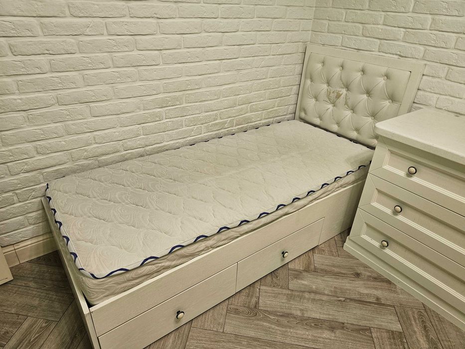 Подростковая кровать с матрасом
