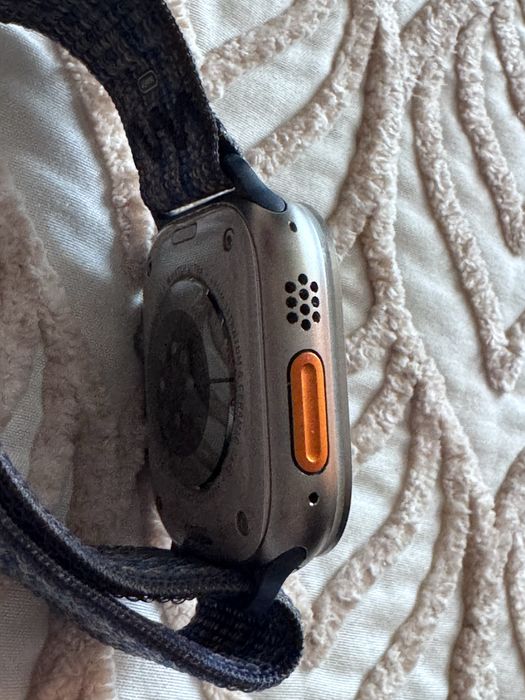 Apple Watch Ultra 2, 49 mm, Apple ID (Activation Lock)