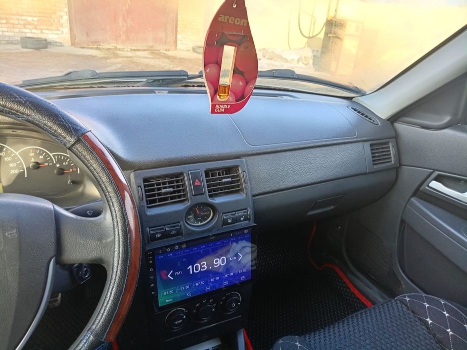 Продам машину приора