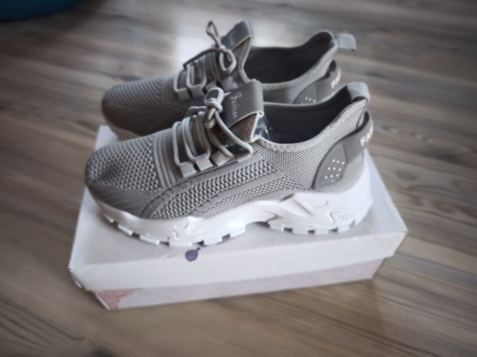 Маратонки 37 номер