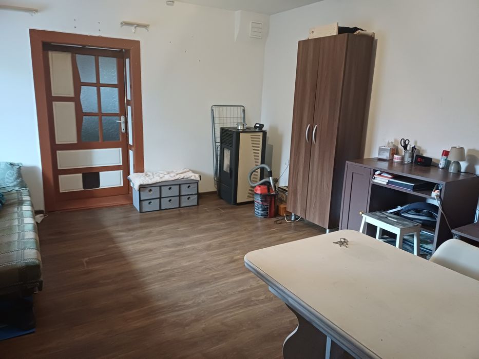 Casa la tara cu teren 2000 mp, intravilan – Vecerd, jud. Sibiu
