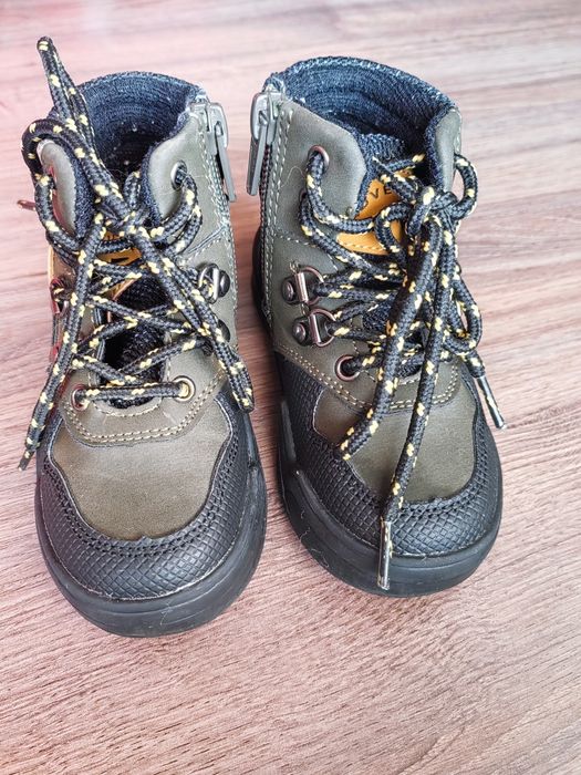 Детски зимни обувки 24 номер
