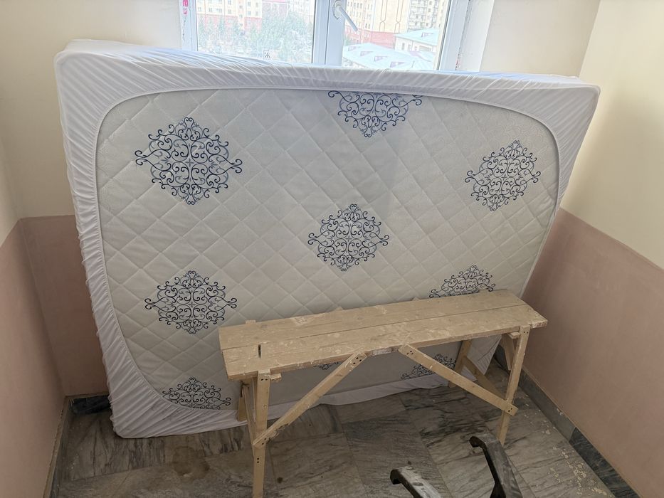 Матрас 210/180  в не плохом состоянии