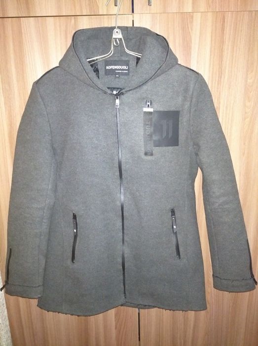 Пальто весенние на парня