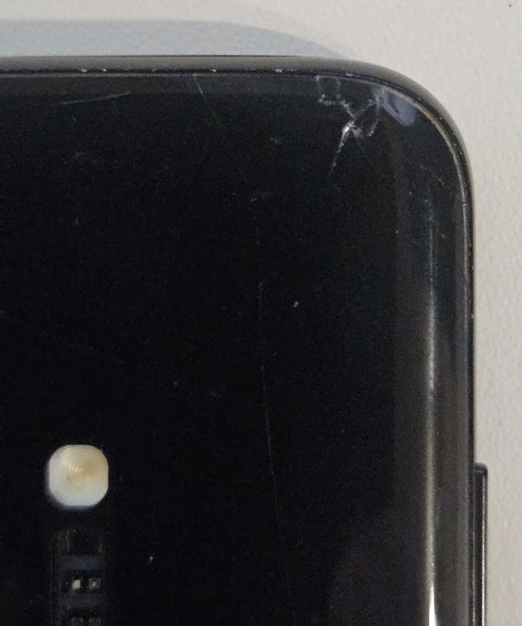 лот от 6 работещи мобилни телефона Samsung и Xiaomi