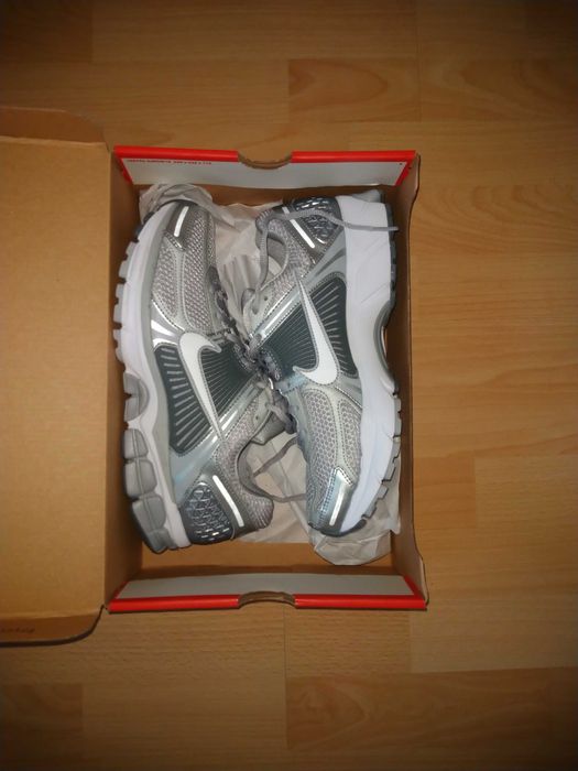 Маратонки Nike Zoom Vomero 5