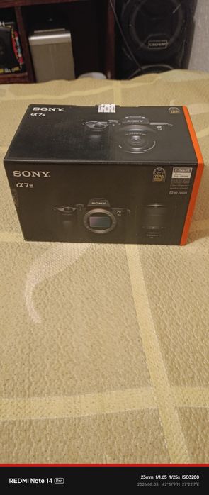 Продавам  Sony A7 III Kit (с обектив) + Светкавица Meike MK320