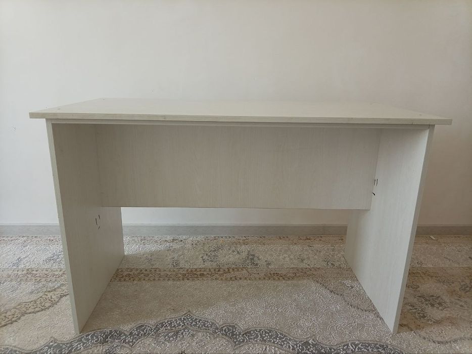 Срочно янги парта сотилади.