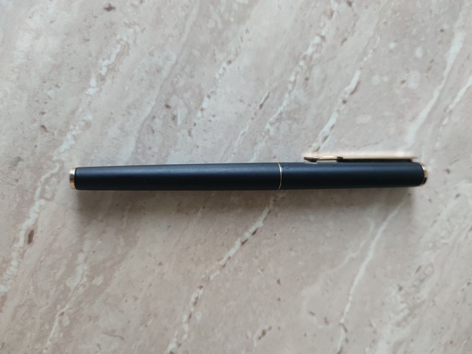 Stilou Vintage Parker 15 Matte Black GT (Fabricat în Anglia, 1984)