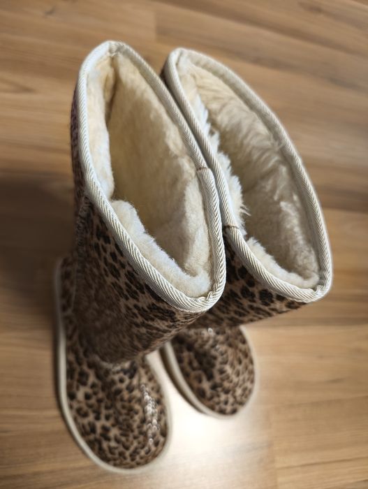 Дамски велурени ботуши