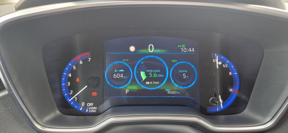 Toyota Corola Hybrid Sedan Exclusive