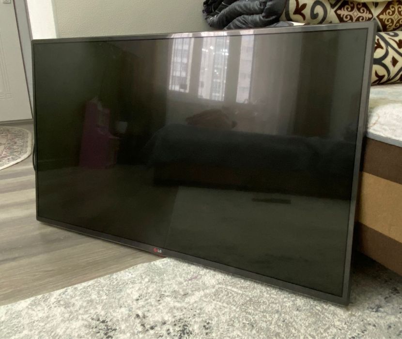 Продам телевизор lg