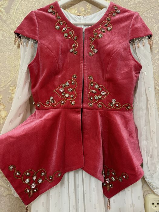 Кажекей и платье