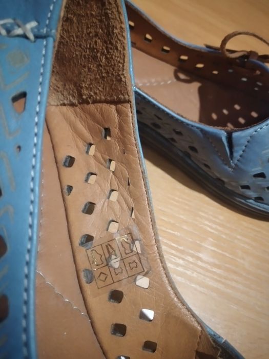 Продам женскую обувь